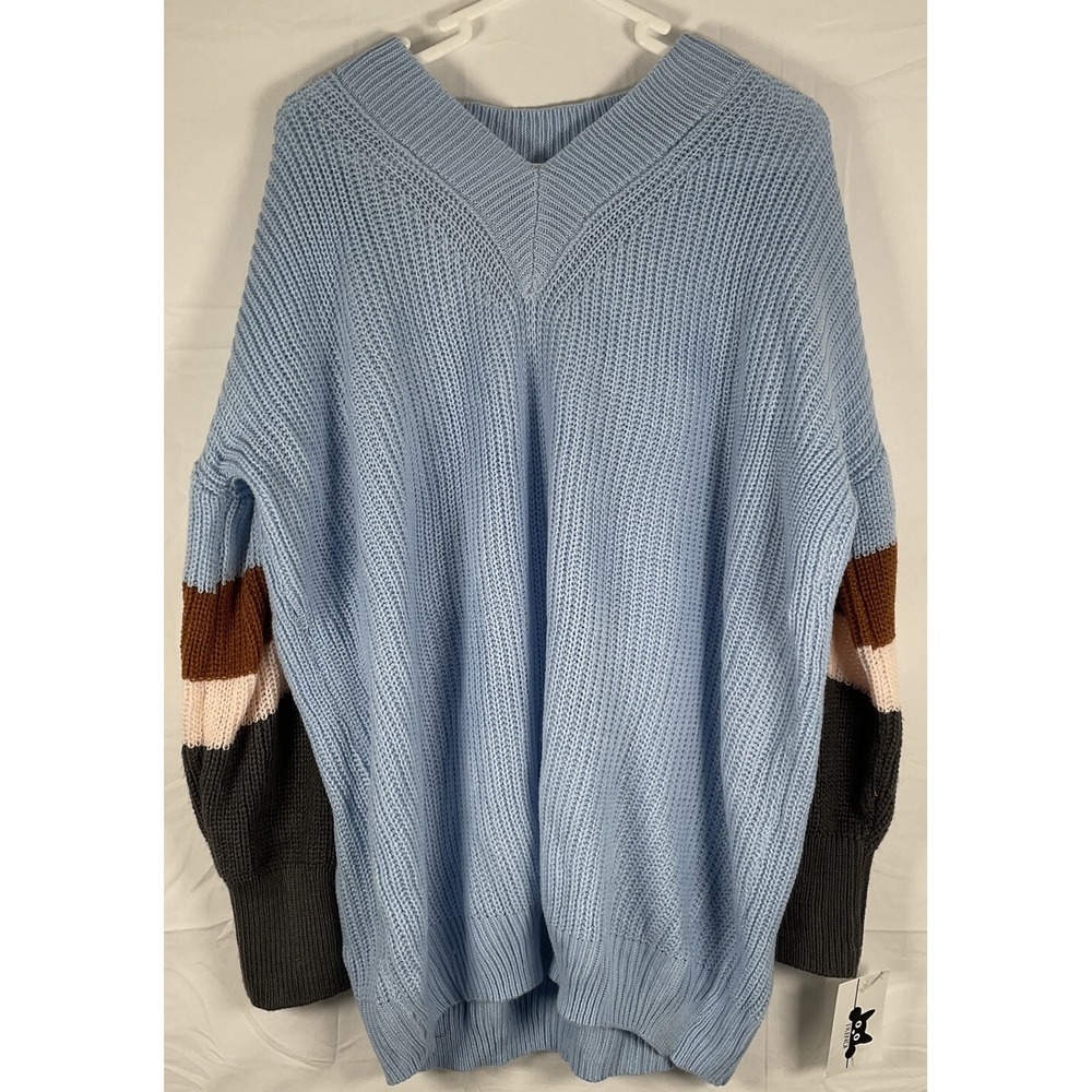NWT Trendi Brand Oversized Lightweight V-Neck Knit‎ Sweater Light Blue Striped S